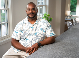 Therapy Helps Marine Veteran Heal After Trauma - Play Video