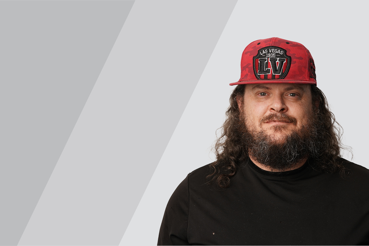 Iraq War Veteran With PTSD Finds His Own Path to Peace